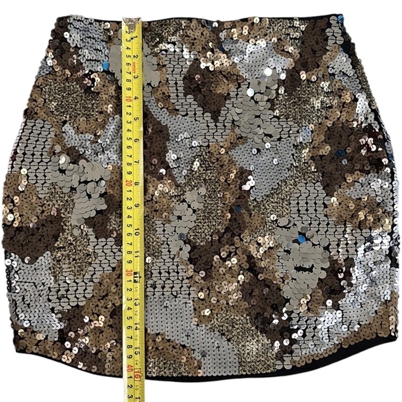 Like New Express Sequin Skirt Size XS - Picture 5 of 7